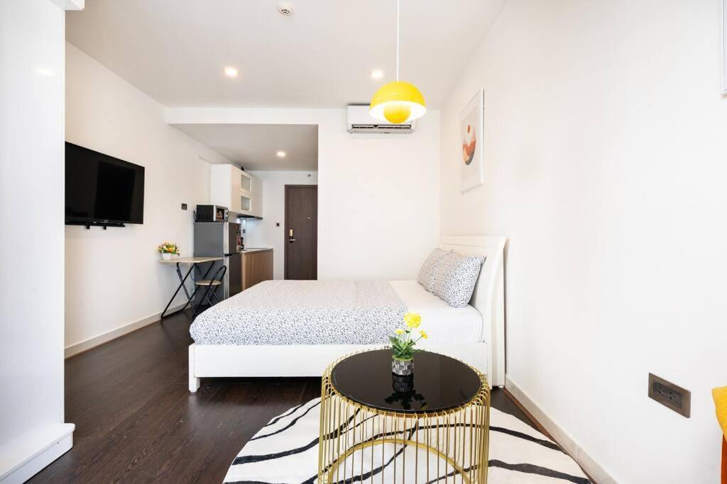 Stylist Studio-saigon Royal-hana Apart-1601 Căn hộ TP. Hồ Chí Minh